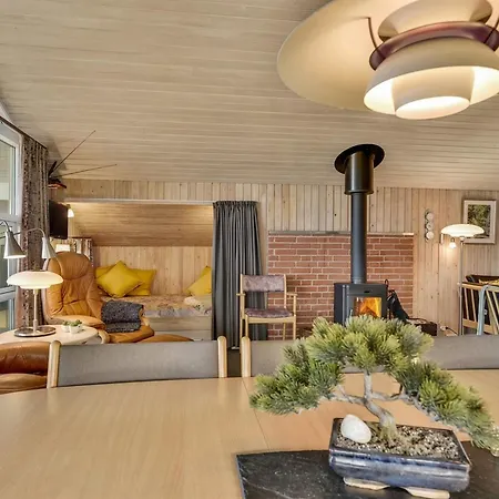 Hjalmar - 400m From The Sea By Interhome