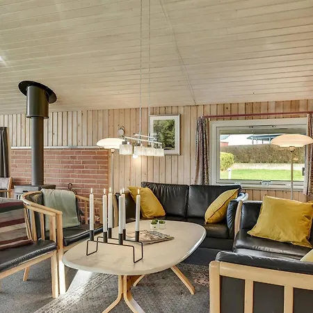 Holiday home Hjalmar - 400m From The Sea By Interhome